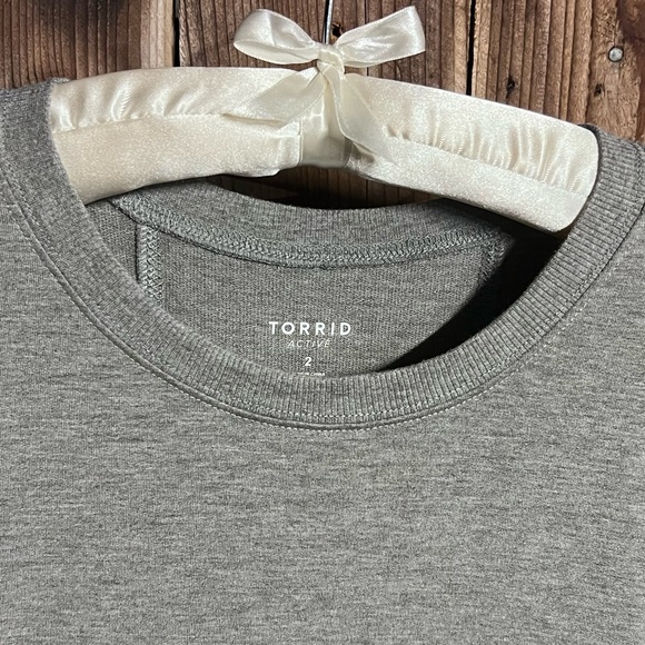 Torrid Active Grey Lace Up Back Detail Sweatshirt Long Sleeve Pullover Size 2X - Picture 6 of 13